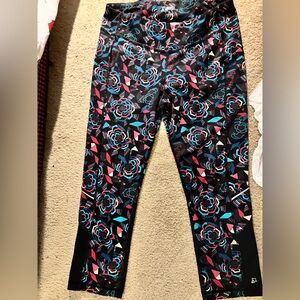 Rebel Fluer pocketopia capris by Skirt Sports